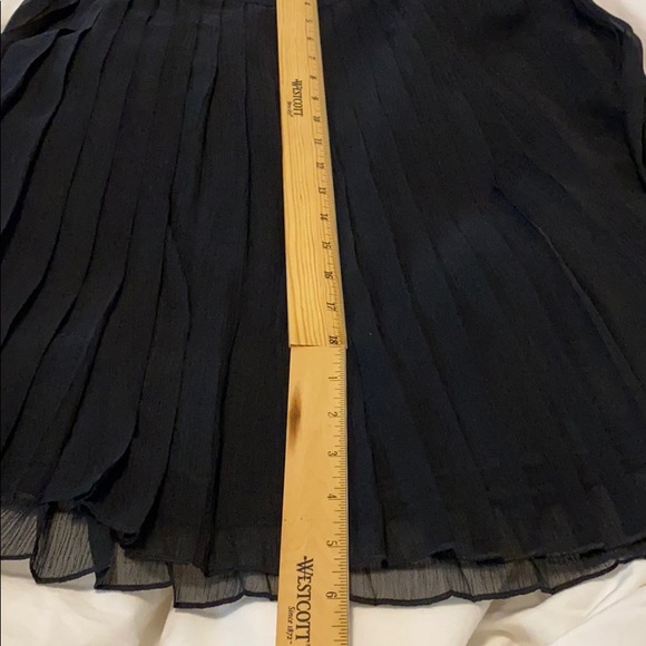 WHBM pleated skirt black - Picture 7 of 9